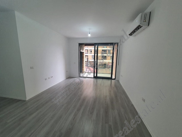 Two bedroom apartment for rent in Fiore Di Bosco in Tirana.
It is positioned on the 1st floor of a 